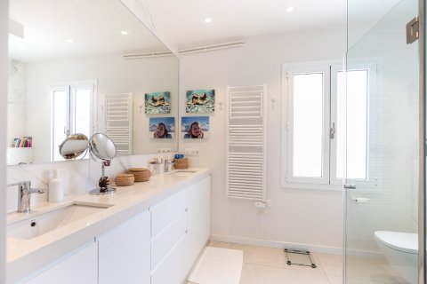 Lägenhet till salu i Barcelona, Spanien 4 sovrum, Nr. 140994 - foto 17