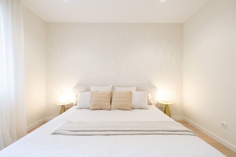 Apartment à vendre à Barcelona, Espagne, 4 chambres, No. 140995 - photo 11