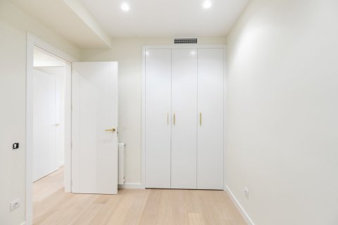 Apartment à vendre à Barcelona, Espagne, 4 chambres, No. 140995 - photo 29