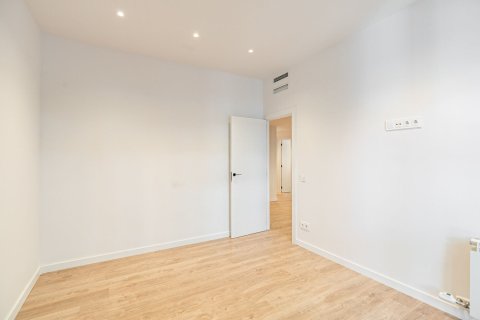 Apartment à vendre à Barcelona, Espagne, 5 chambres, No. 140989 - photo 24