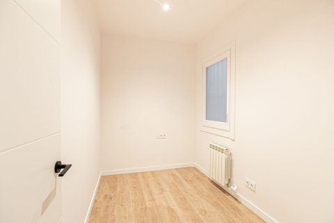Apartment à vendre à Barcelona, Espagne, 5 chambres, No. 140989 - photo 17