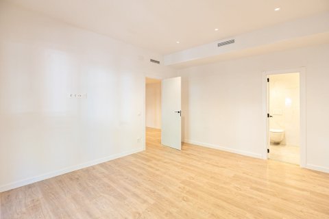 Apartment à vendre à Barcelona, Espagne, 5 chambres, No. 140989 - photo 26