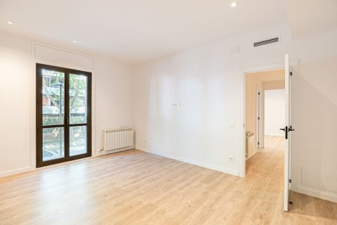 Apartment à vendre à Barcelona, Espagne, 5 chambres, No. 140989 - photo 13