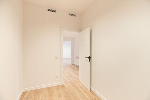 Apartment à vendre à Barcelona, Espagne, 5 chambres, No. 140989 - photo 16