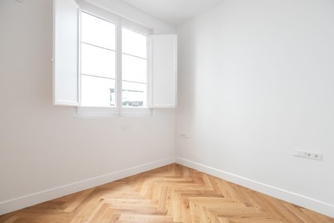 Lägenhet till salu i Barcelona, Spanien 3 sovrum, Nr. 140990 - foto 18