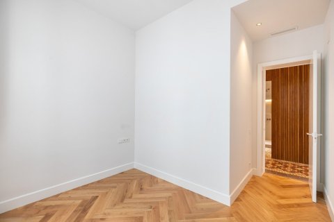 Lägenhet till salu i Barcelona, Spanien 3 sovrum, Nr. 140990 - foto 19