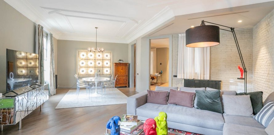 Apartamento en Barcelona, España 3 dormitorios, No. 140992