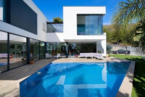 Продажа дома в Кастельдефельс, Барселона, Испания 6 спален, 407м2 №140993 - фото 1