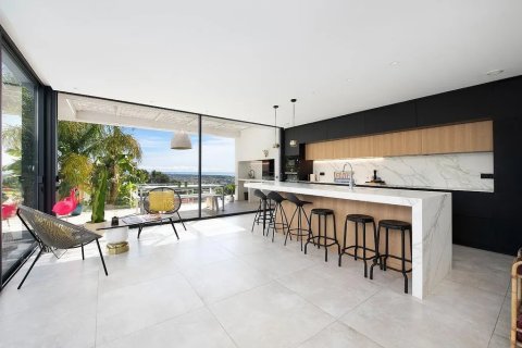 Продажа дома в Кастельдефельс, Барселона, Испания 6 спален, 407м2 №140993 - фото 13