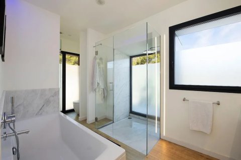 Продажа дома в Кастельдефельс, Барселона, Испания 6 спален, 407м2 №140993 - фото 24