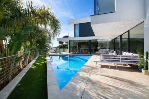 Продажа дома в Кастельдефельс, Барселона, Испания 6 спален, 407м2 №140993 - фото 3