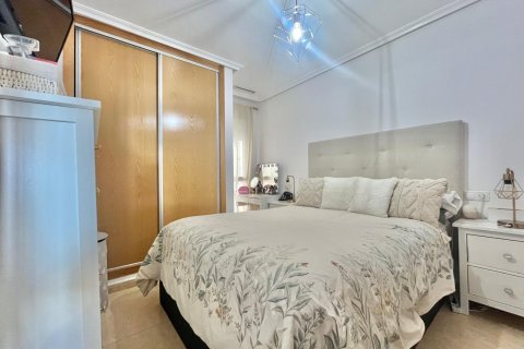 Apartamento en venta en Torrevieja, Alicante, España 3 dormitorios, 86 m2 No. 144662 - foto 9