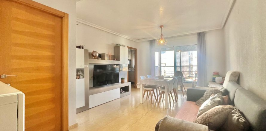 Apartamento en Torrevieja, Alicante, España 3 dormitorios, 86 m2 No. 144662