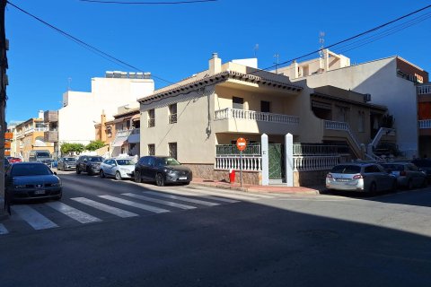 Māja pārdošanā Torrevieja, Alicante, Spānijā 3 istabas, 116 m2 Nr. 144666 - attēls 4