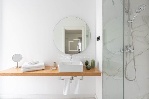 Apartment for sale in Barcelona, Spain 2 bedrooms, 107 sq.m. No. 192650 - photo 21