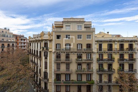 Apartment for sale in Barcelona, Spain 2 bedrooms, 107 sq.m. No. 192650 - photo 3