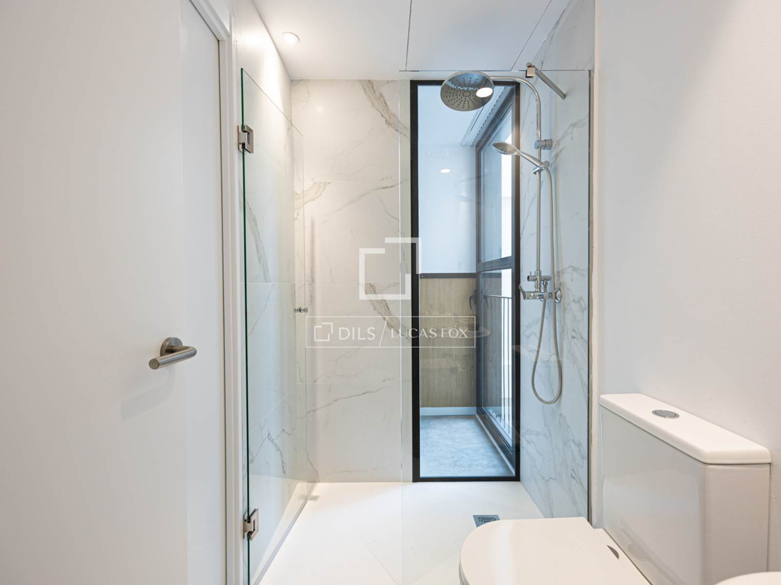 Huoneisto Barcelona, Espanja 2 makuuhuonetta, 107 m2 No. 192650