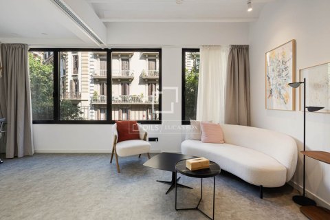 Apartment in Barcelona, Spain 2 bedrooms, 95 sq.m. No. 192647