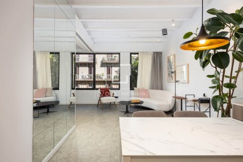 Apartment in Barcelona, Spain 2 bedrooms, 95 sq.m. No. 192649