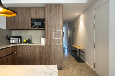 Apartment for sale in Barcelona, Spain 2 bedrooms, 95 sq.m. No. 192649 - photo 12