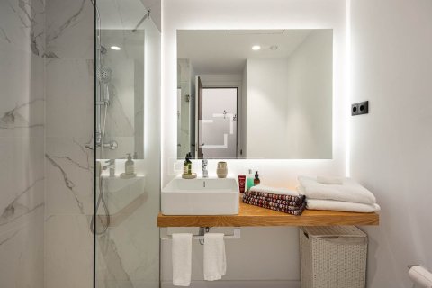 Apartment for sale in Barcelona, Spain 2 bedrooms, 95 sq.m. No. 192649 - photo 16