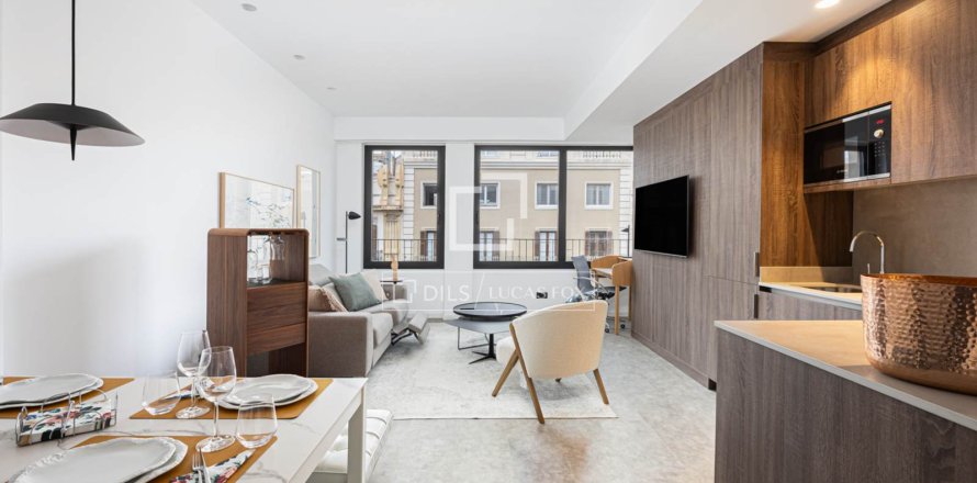 Apartment in Barcelona, Spain 2 bedrooms, 107 sq.m. No. 192646