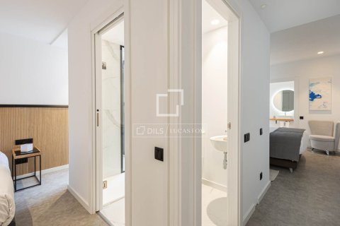 Apartment for sale in Barcelona, Spain 2 bedrooms, 107 sq.m. No. 192646 - photo 9