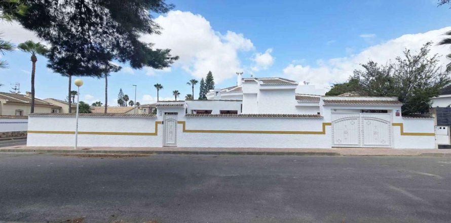 Villa Rojales, Alicante, Espagne 4 chambres, 190 m2 No. 137763