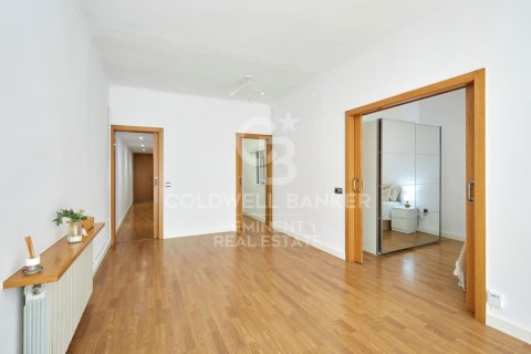 Apartment à vendre à Barcelona, Espagne, 4 chambres, 90 m2 No. 178627 - photo 4