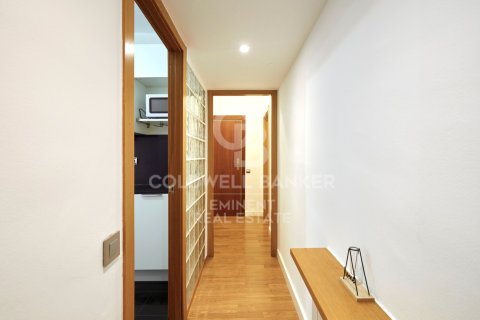 Apartment à vendre à Barcelona, Espagne, 4 chambres, 90 m2 No. 178627 - photo 12