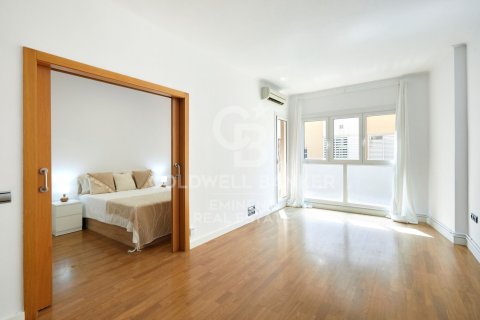 Apartment à vendre à Barcelona, Espagne, 4 chambres, 90 m2 No. 178627 - photo 6