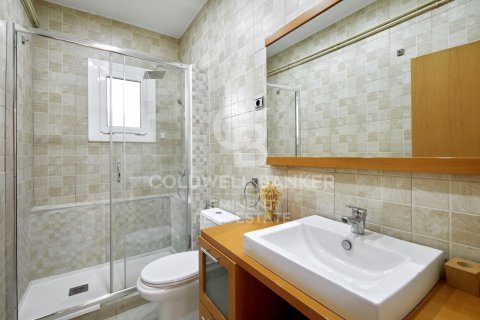 Apartment à vendre à Barcelona, Espagne, 4 chambres, 90 m2 No. 178627 - photo 16