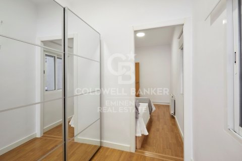 Apartment à vendre à Barcelona, Espagne, 4 chambres, 90 m2 No. 178627 - photo 20