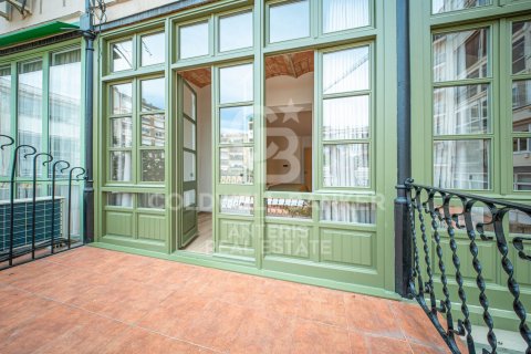 Apartment à vendre à Barcelona, Espagne, 3 chambres, 183 m2 No. 178629 - photo 13