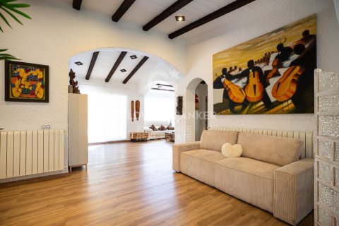 Villa à vendre à Alcanar, Tarragona, Espagne, 4 chambres, 424 m2 No. 178628 - photo 8