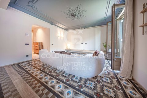 Apartment à vendre à Barcelona, Espagne, 4 chambres, 190 m2 No. 178630 - photo 4
