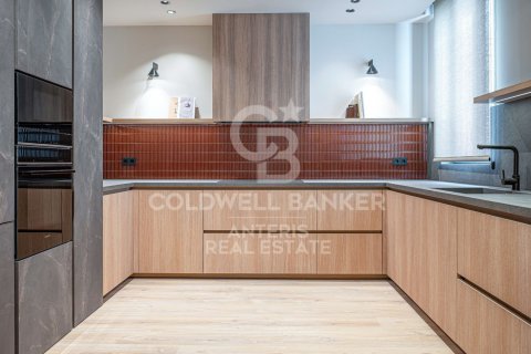 Apartment à vendre à Barcelona, Espagne, 4 chambres, 190 m2 No. 178630 - photo 7