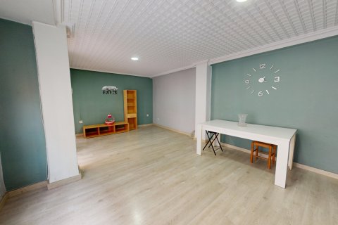 Apartment à vendre à Valencia, Espagne, 3 chambres, 65 m2 No. 140713 - photo 3