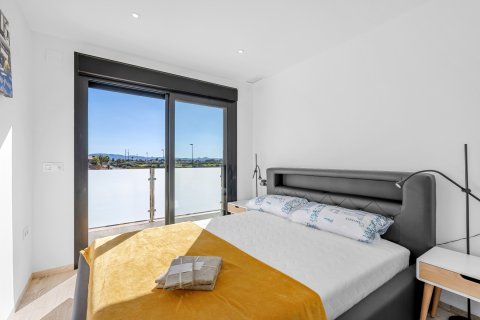 Villa till salu i Alicante, Spanien 4 sovrum, 212 kvm. Nr. 140710 - foto 15