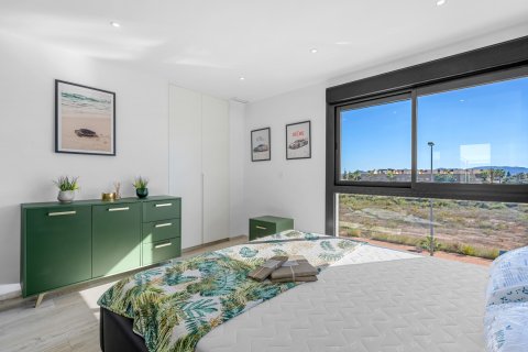 Villa till salu i Alicante, Spanien 4 sovrum, 212 kvm. Nr. 140710 - foto 12