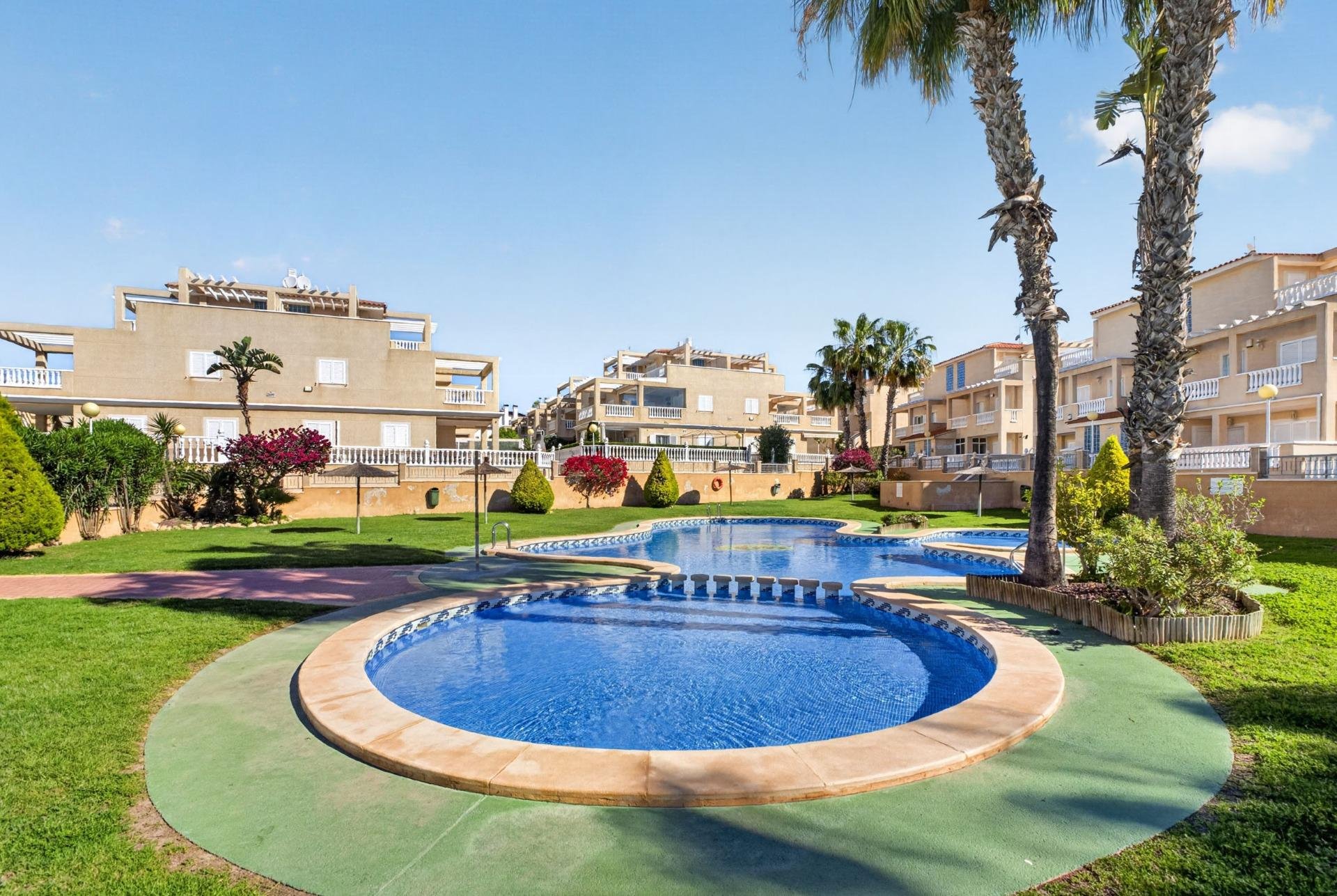 Bungalo Punta Prima, Alicante, Spānijā 1 istaba, 55 m2 Nr. 168561