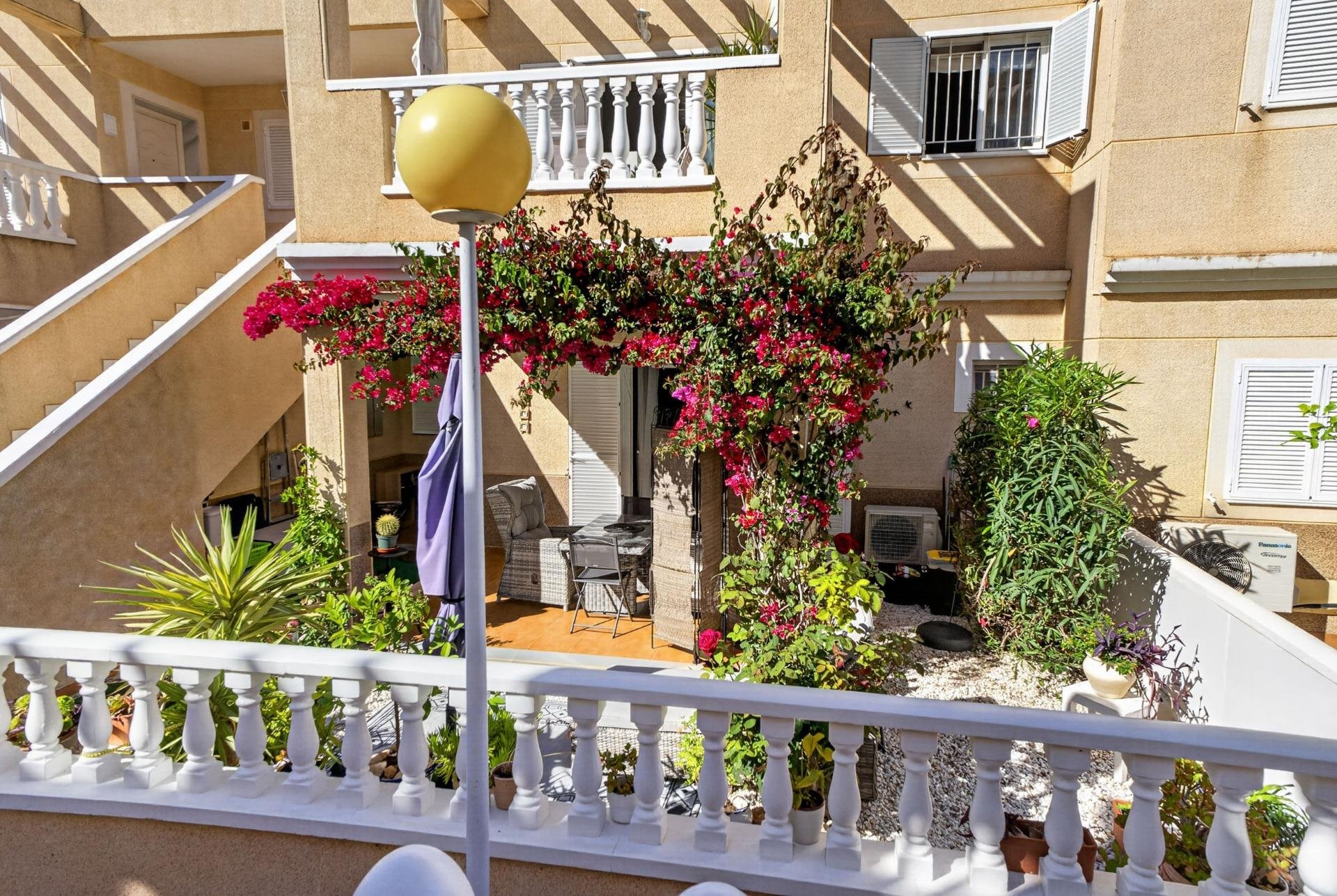 Bungalo Punta Prima, Alicante, Spānijā 1 istaba, 55 m2 Nr. 168561