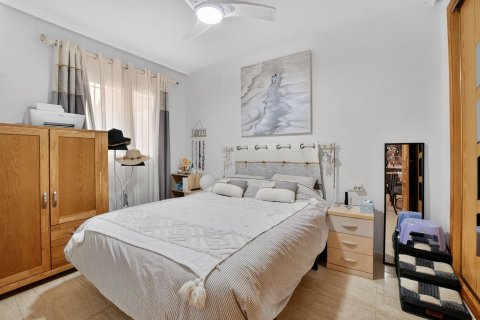 Bungalow w Punta Prima, Alicante, Hiszpania 1 sypialnia, 55 mkw. nr 168561 – zdjęcie 23