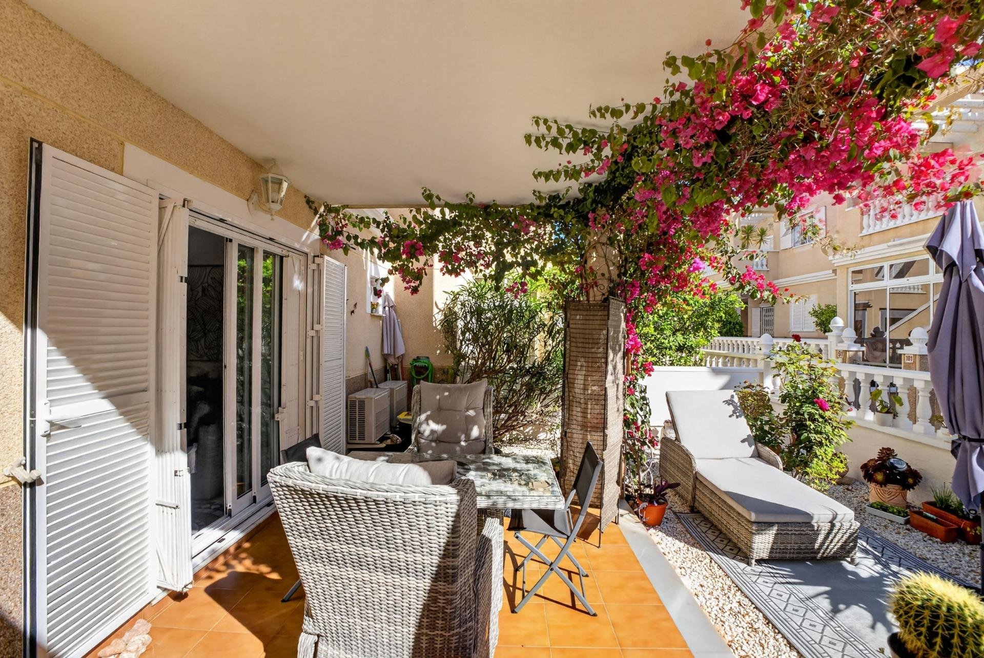 Bungalo Punta Prima, Alicante, Spānijā 1 istaba, 55 m2 Nr. 168561