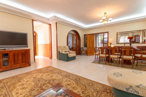 Villa à vendre Ciudad Quesada, Alicante, Espagne, 5 chambres, 240 m2 No. 116226 - photo 4