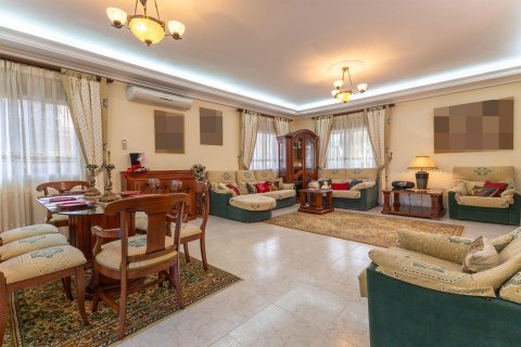 Villa à vendre Ciudad Quesada, Alicante, Espagne, 5 chambres, 240 m2 No. 116226 - photo 3