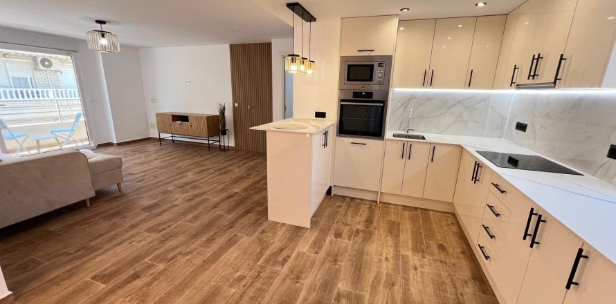 Apartment Torrevieja, Alicante, Spain 3 bedrooms, 100 sq.m. No. 116236