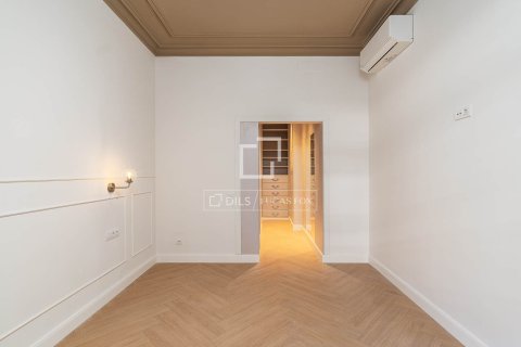 Apartamento en venta en Barcelona, España 3 dormitorios, 159 m2 No. 166328 - foto 23