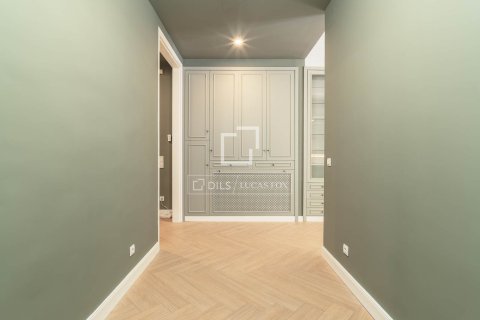 Apartamento en venta en Barcelona, España 3 dormitorios, 159 m2 No. 166328 - foto 12