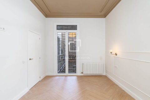Apartamento en venta en Barcelona, España 3 dormitorios, 159 m2 No. 166328 - foto 25